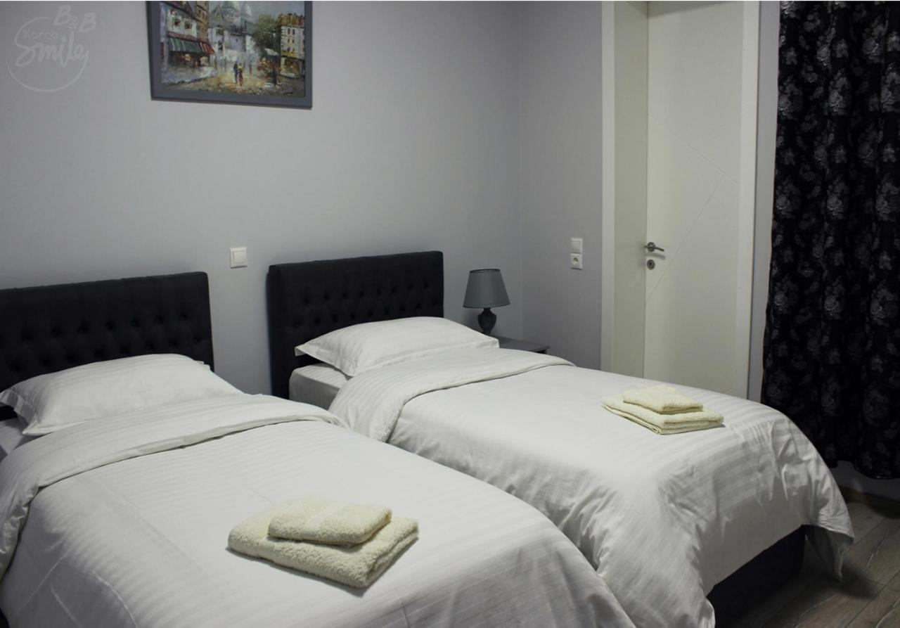 Korcasmilehotel Bagian luar foto